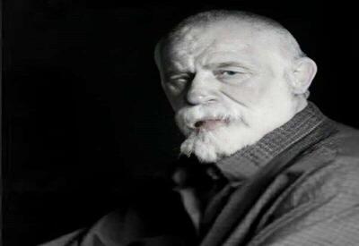 عباس خان مختاری بازیگر پیشکسوت سینمای ایران در آستارا به خاک سپرده شد
