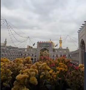 تعویض پرچم گنبد مطهر آستان رضوی، در آستانه سالروز ولادت حضرت رضا علیه‌السلام