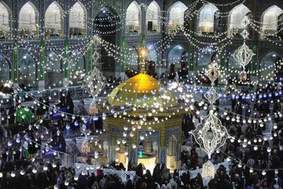 حال و هوای زائران در شب میلاد امام رضا(ع)+فیلم - اکونیوز