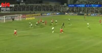 تصاویری از گل اول پرسپولیس توسط فرشاد احمدزاده