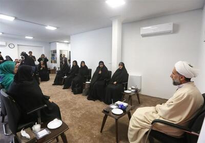 نفوذ فرهنگ غربی تهدیدی جدی برای بنیان خانواده‌هاست - تسنیم