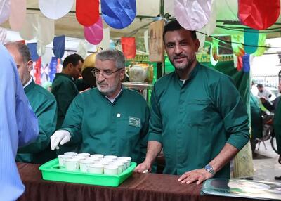 مربی استقلال در ایستگاه صلواتی (عکس) - پارس فوتبال
