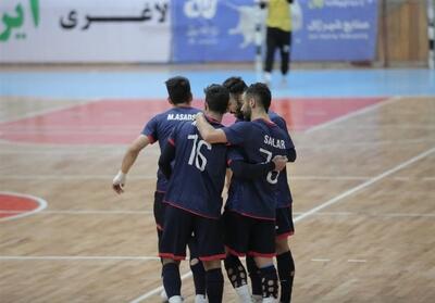 مدیرعامل گهر زمین: ۳ بازیکن خوب منتظر تماس ما بودند - پارس فوتبال