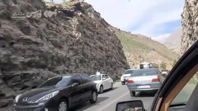 ترافیک سنگین در جادۀ هراز در هر دو مسیر رفت و برگشت+ فیلم