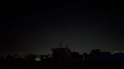 لحظه منهدم شدن موشک پاکستانی توسط موشک هند + فیلم