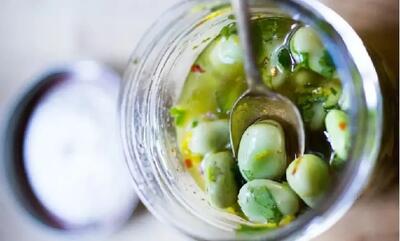 طرز تهیه ترشی باقلا سبز