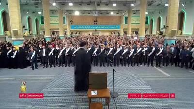 ببینید| ورود رهبر انقلاب به حسینیه امام خمینی و آغاز دیدار هزاران نفر از کارگران