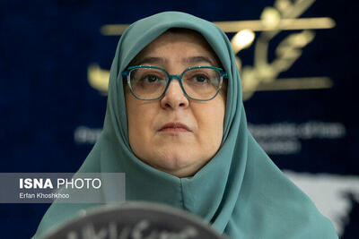 مهاجرانی: دولت رفع مشکلات کارکنان صنعت نفت را وظیفه خود می‌داند