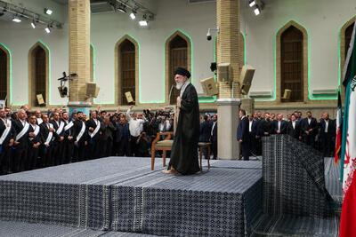تصاویری از دیدار هزاران نفر از کارگران با رهبر انقلاب