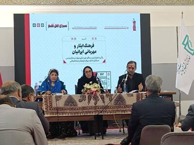 نیازمند احیای ایثار اجتماعی و فرهنگی هستیم/تقدیر از ایثارگران اهل قلم