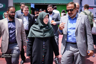 بازدید سخنگوی دولت از بیست‌ونهمین نمایشگاه نفت ایران