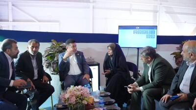 بازدید نمایندگان مجلس از غرفه شرکت پالایش نفت بندرعباس در نمایشگاه بین‌المللی نفت، گاز و پتروشیمی