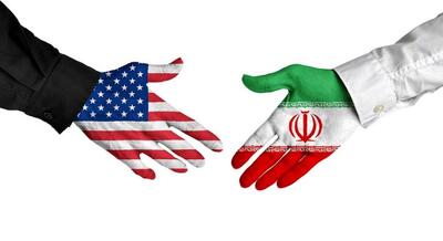 سی‌ان‌ان به نقل از یک مقام آمریکایی: ترامپ کاملا در تمایل خود برای رسیدن به توافق با ایران صادق و به دستیابی به آن متعهد است / واشنگتن آرزوی دستیابی به صلح دائمی در خاورمیانه و برقراری رابطه‌ای جدید با تهران را دارد