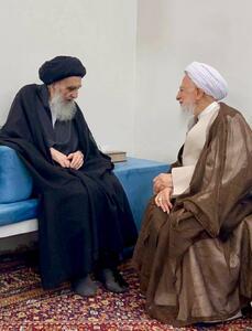 تصویر دیدار آیت‌الله جوادی آملی با آیت‌الله سیستانی در نجف