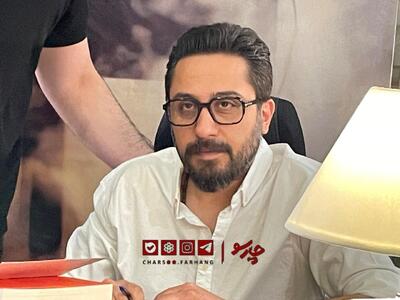 روزبه بمانی به نمایشگاه کتاب آمد