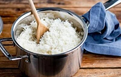 روشی جدید و عجیب برای پخت برنج (فیلم)