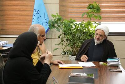 رئیس کل دادگستری سمنان به درخواست ۳۷ نفر از مراجعین در ملاقات مردمی رسیدگی کرد
