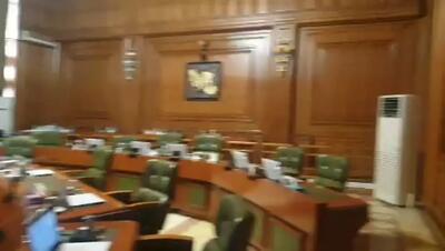 قطع برق شورای شهر تهران در روزی که قرار بود وزیر نیرو به صحن برود ! + فیلم