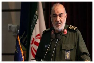 سردار سلامی: ما آموخته‌ایم که باید در مقابل زیاده خواهی‌های ناعادلانه دشمن بایستیم