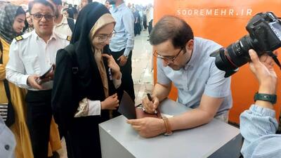 «فاضل نظری»، نمایشگاه کتاب را شلوغ کرد+ فیلم