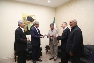 امضای تفاهمنامه همکاری میان استانداری خراسان رضوی و انجمن مفاخر فرهنگی
