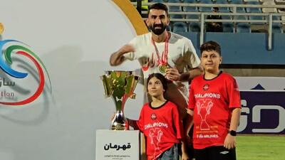 ورود علیرضا بیرانوند با نوشته‌ی: مادران مقدس‌اند - پارس فوتبال