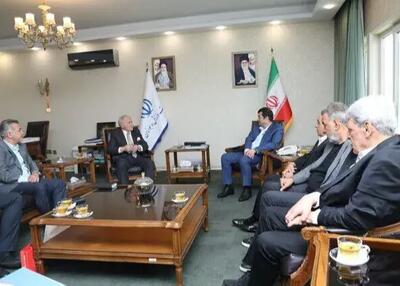 جلسه پیشکسوتان فوتبال ایران با وزیر ورزش - پارس فوتبال