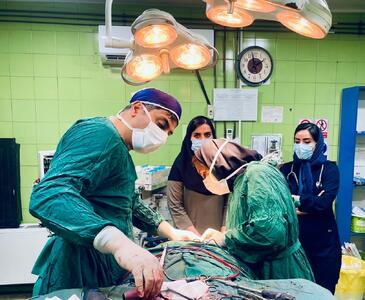 انجام یکی از پیچیده ترین جراحی های ستون فقرات بر روی گردن در پارس آباد