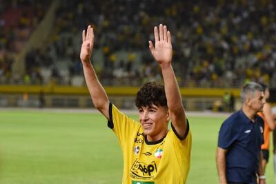 ستاره‌ها جوان سپاهان را زیر پر و بال گرفتند (عکس)
