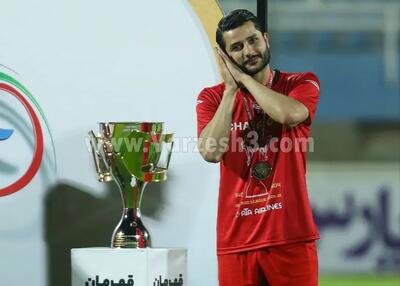 دو جام و دو رنگ، آبی - قرمز و قهرمانی!