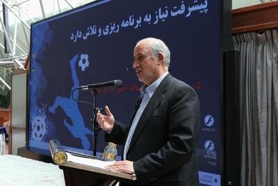 تاج: فدراسیون فوتبال ایران جزو طلایه داران AFC است/ فوتبال فقط برای تیم ملی و باشگاه‌ها نیست