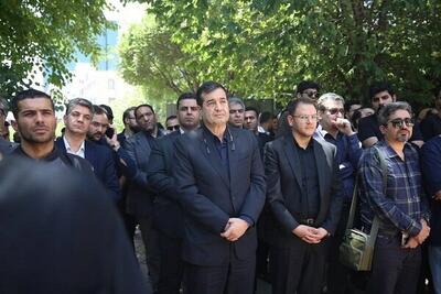 حضور وزیر ورزش در مراسم تشییع عکاس جانباخته در پیست اتومبیلرانی