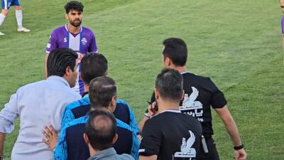 جر و بحث شدید بیاتلو با بنیادی‌فر در جریان بازی آریو و صنعت نفت!