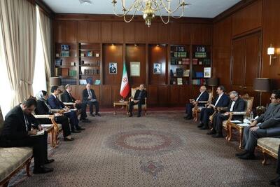 تاکید بر تقویت روابط با همسایگان بر پایه اشتراکات فرهنگی و تاریخی