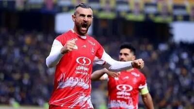 حضور مهاجم پرسپولیس در خیابان‌های استانبول! +عکس