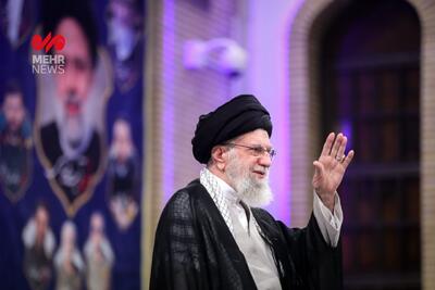 رهبر انقلاب: شهدای خدمت همگی از پرورش‌یافتگان انقلاب اسلامی بودند