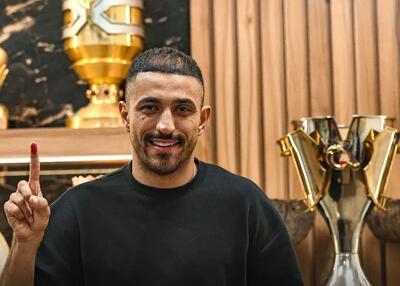 ستاره جدید پرسپولیس، تماشاگر دربی ۴-۲ (عکس)