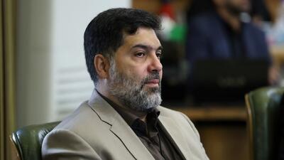 صیانت از زبان فارسی باید به مطالبه عمومی در تهران تبدیل شود