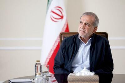 پزشکیان: ظرفیت برق خورشیدی گسترش می‌یابد/ حل ناترازی‌ها نیازمند کمک مردم است