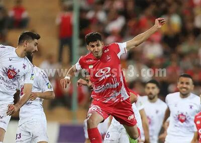مدافع پرسپولیس: آقا وحید گفت همه جا بازی کن! - پارس فوتبال