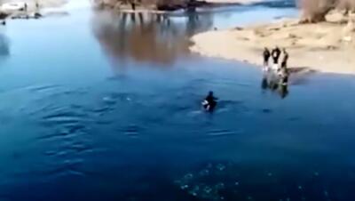 غرق شدن 2 کودک 12 ساله در فاضلاب رودان
