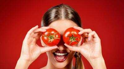 ماسک گوجه فرنگی برای لک صورت معجزه میکنه ! حتما امتحان کن