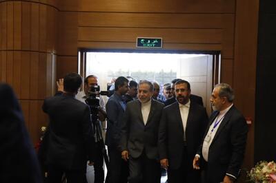 در نخستین اجلاسیه منطقه‌ای دیپلماسی در شیراز چه گفته شد؟
