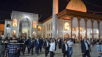 تشرف وزیر امور خارجه به حرم شاهچراغ + فیلم و تصاویر