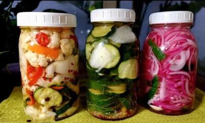 طرز تهیه ۳ نوع ترشی ساده و خوشمزه با سبزیجات