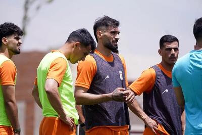 شرط عجیب آقاسی برای پرسپولیس: فیکس در خط دفاع!