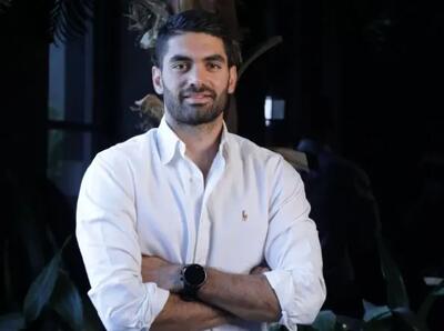 تصویر؛ پیام غیرمستقیم علی کریمی به استقلال با قلب آبی