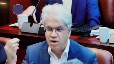 ادعای محمدباقر کریمی: علیه بانک مرکزی صحبت کردم، گفتند زبان درازی کردی، پدرت را در می‌آوریم!