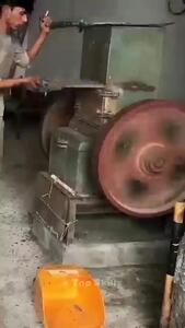 فیلم / بازیافت کیسه‌ها برای ساخت صندلی