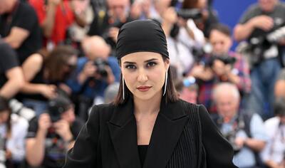 فیلم کامل نشست خبری پریناز ایزدیار در جشنواره کن 2025